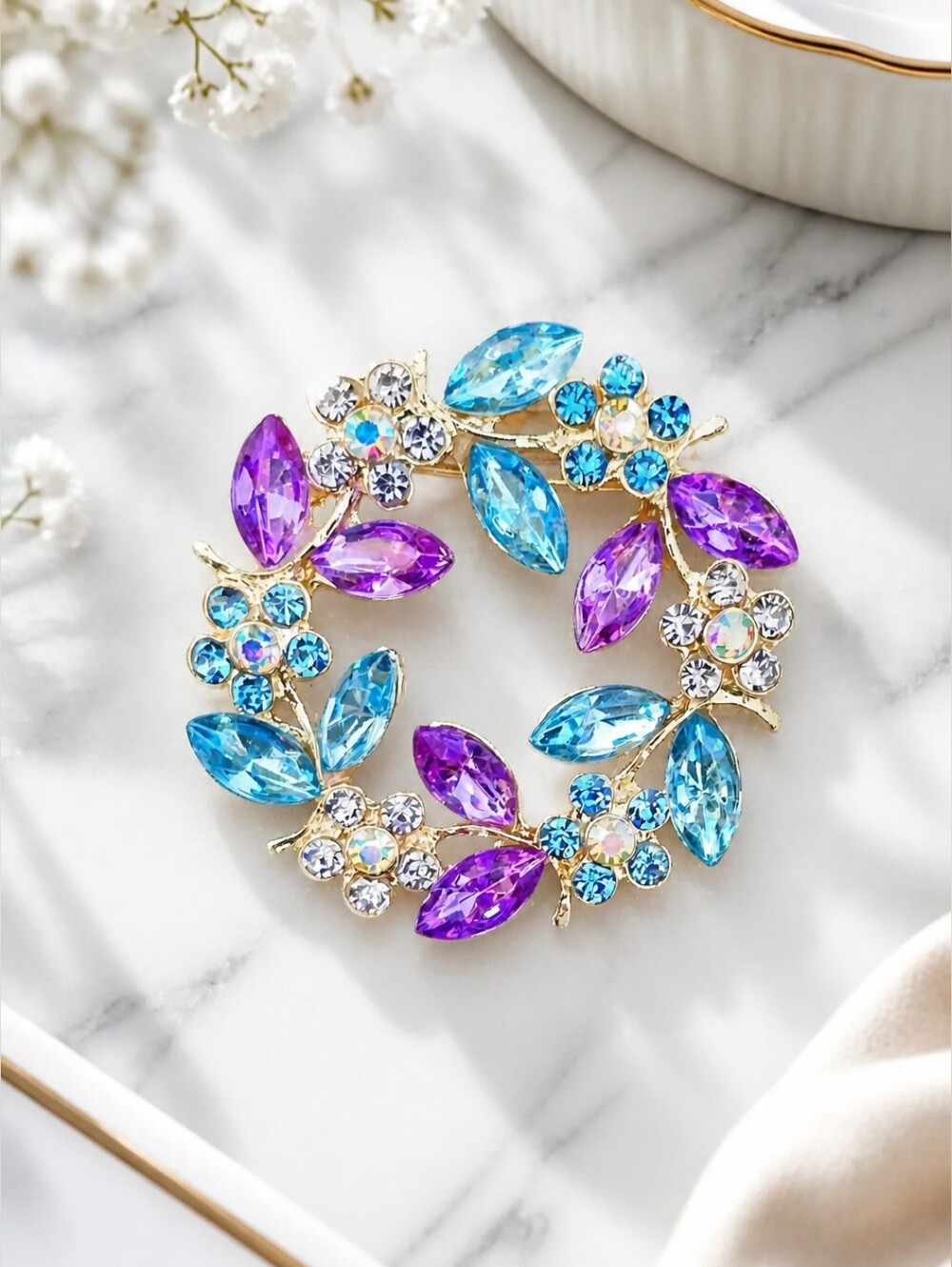 Iris Brooch NIP